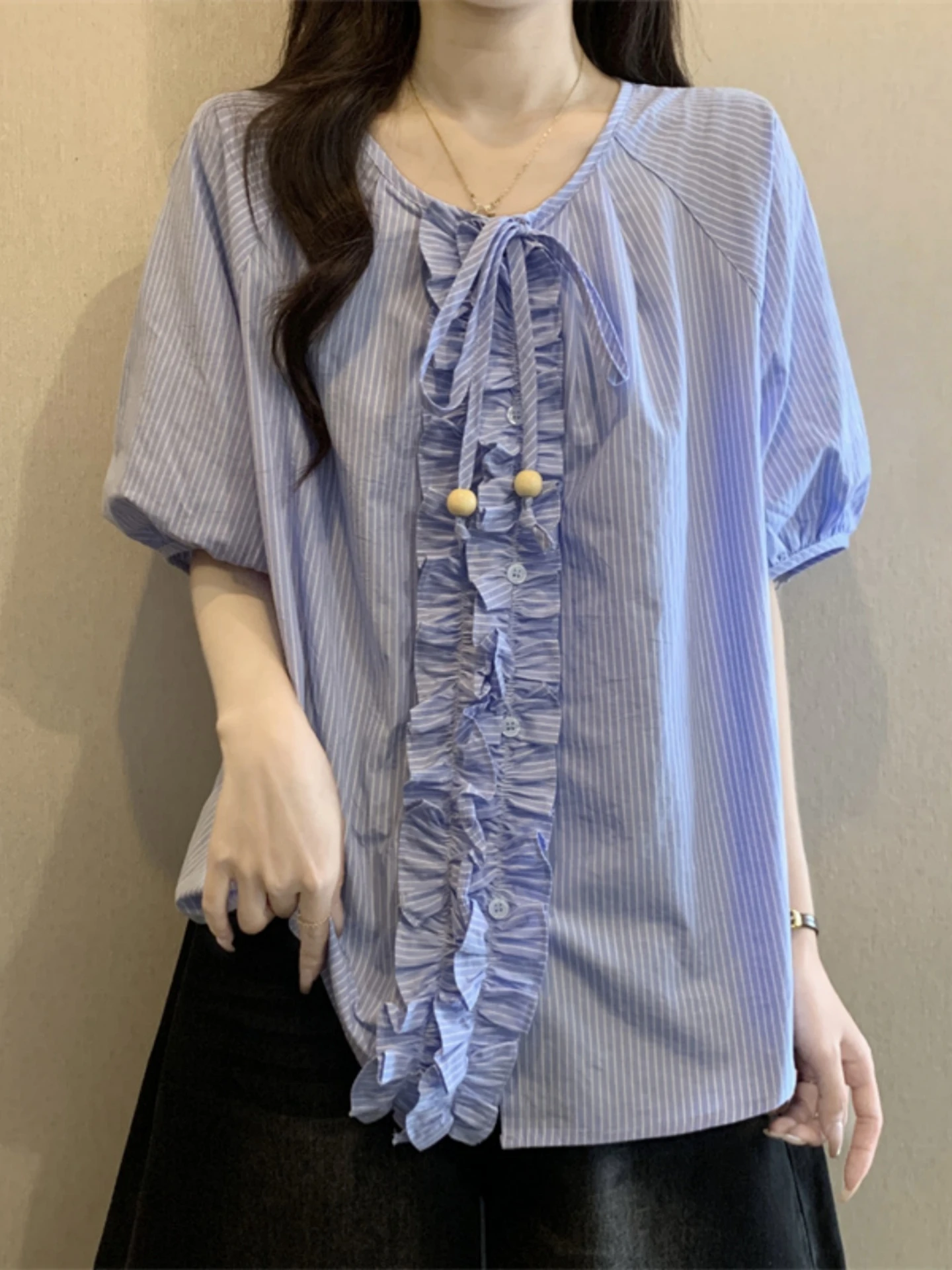 Slimming Striped Bubble Sleeve Short Sleeve Base Shirt Women Summer 2026 plus Size Fashionable Design Earlet Top
Slimming Striped Bubble Sleeve Short Sleeve Base Shirt Women Summer 2026 plus Size Fashionable Design Earlet Top