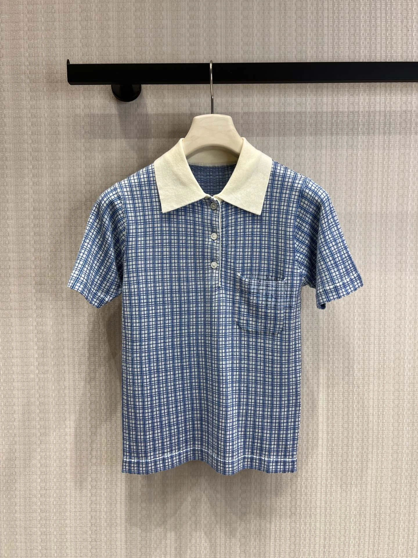 Retro Style Women's Short Sleeve Knit Shirt Casual Sweet Sister Loose Fit Blue White Plaid Knitted Top Youthful Elegant Versa...
Retro Style Women's Short Sleeve Knit Shirt Casual Sweet Sister Loose Fit Blue White Plaid Knitted Top Youthful Elegant Versa...