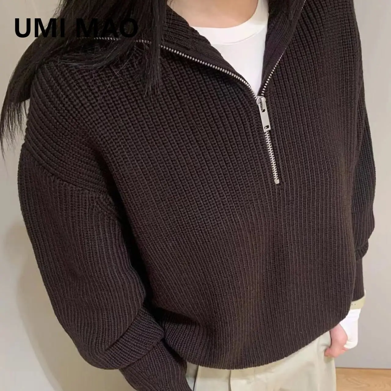 UMI MAO, Новое поступление, женская одежда, свободный крой, отложной воротник, вязаный свитер из смеси шерсти, осенние коричневые топы 
UMI MAO, Новое поступление, женская одежда, свободный крой, отложной воротник, вязаный свитер из смеси шерсти, осенние коричневые топы