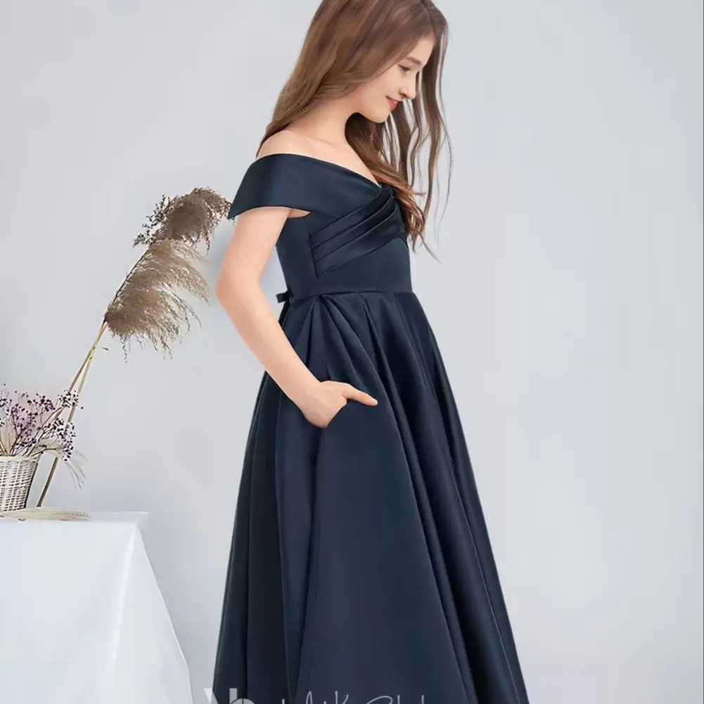 QZA Kids A-line Off the Shoulder Tea-Length Satin Junior Bridesmaid Dress School Dance Chic Dark Navy Flower Girl Dress Wedding
QZA Kids A-line Off the Shoulder Tea-Length Satin Junior Bridesmaid Dress School Dance Chic Dark Navy Flower Girl Dress Wedding