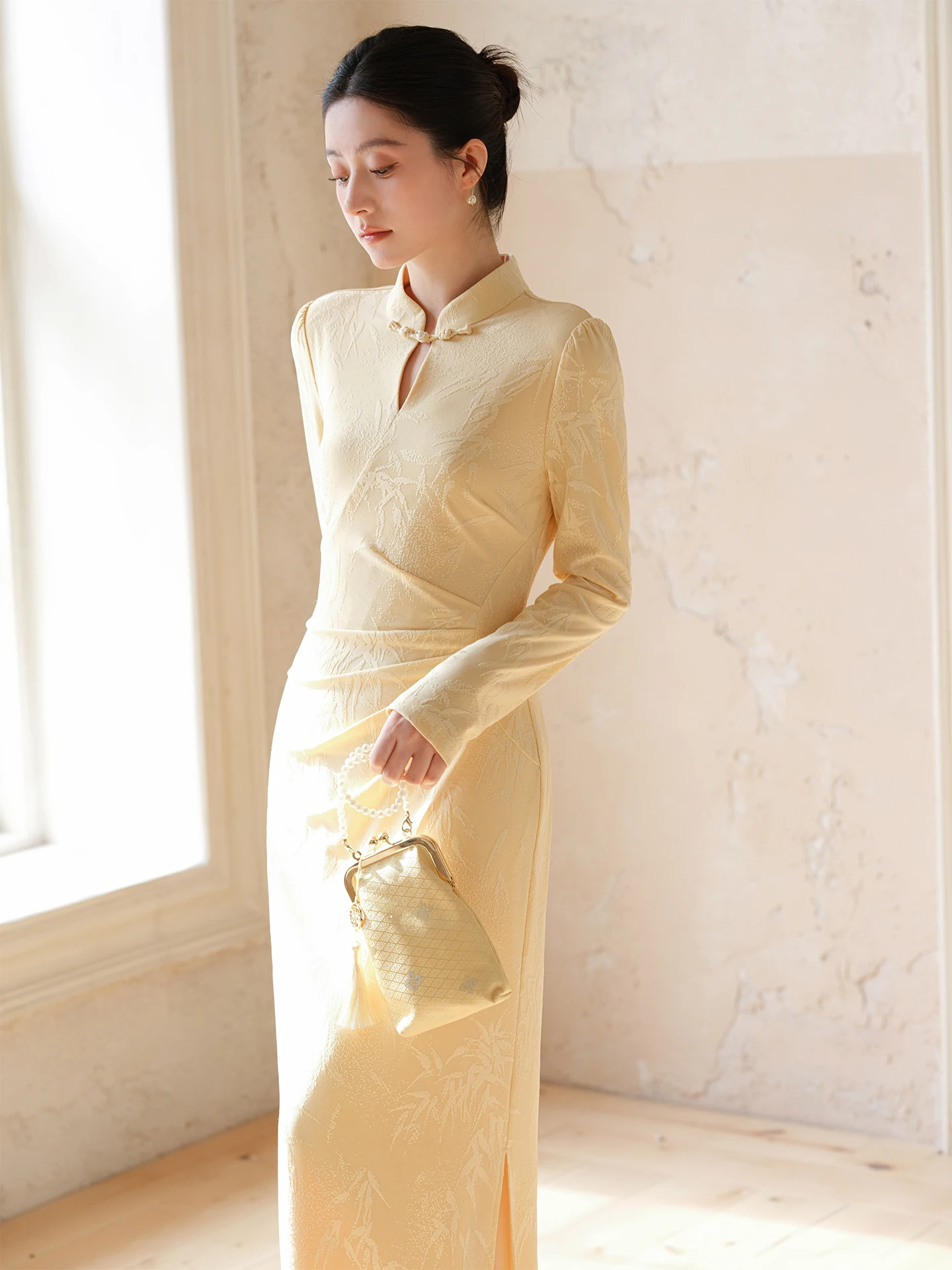 Elegant Lady Style Knitted Floral Dress Slim Fit Chinese National Fashion Long Sleeve Low Slit Daily Wear Polyester Fiber
Elegant Lady Style Knitted Floral Dress Slim Fit Chinese National Fashion Long Sleeve Low Slit Daily Wear Polyester Fiber