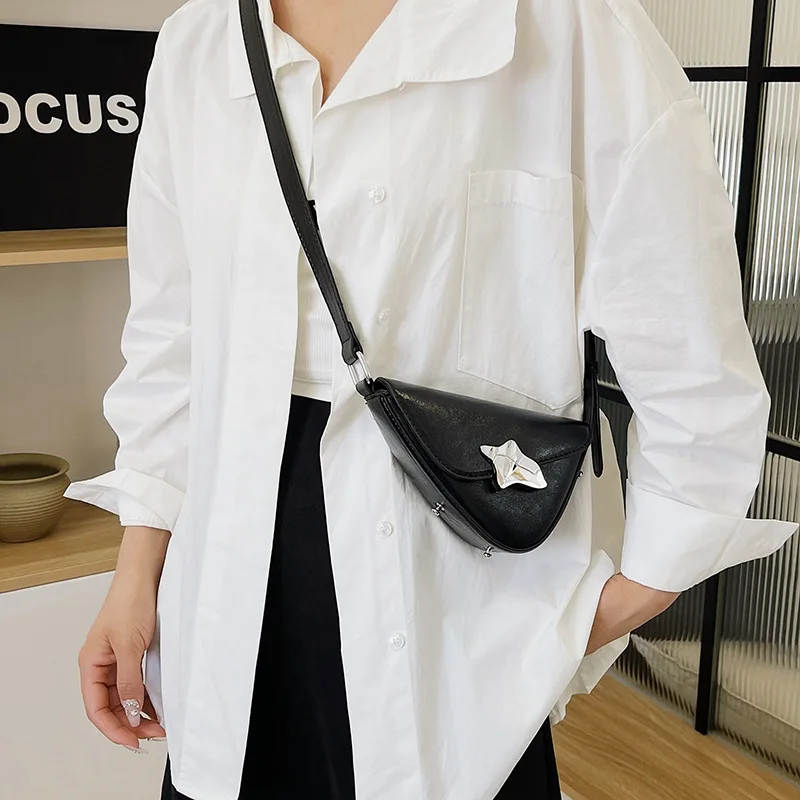 Winter New Fashion Mini Lipstick Bag 2026 Trend Designer Simple and Versatile Shoulder Bag Premium Texture Messenger Bag Women
Winter New Fashion Mini Lipstick Bag 2026 Trend Designer Simple and Versatile Shoulder Bag Premium Texture Messenger Bag Women