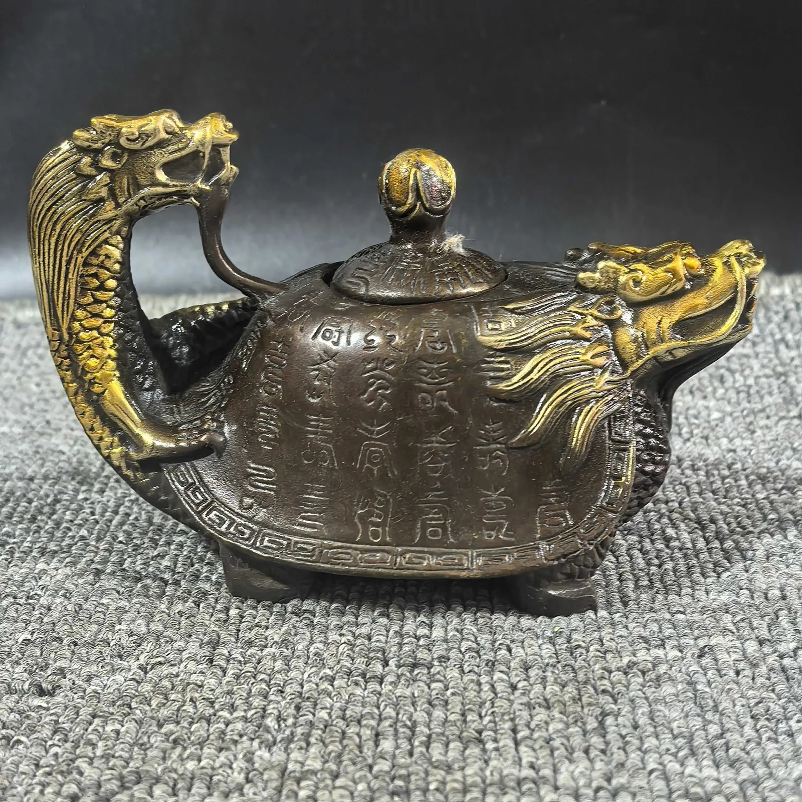 Pure copper gilded golden dragon turtle pot
Pure copper gilded golden dragon turtle pot