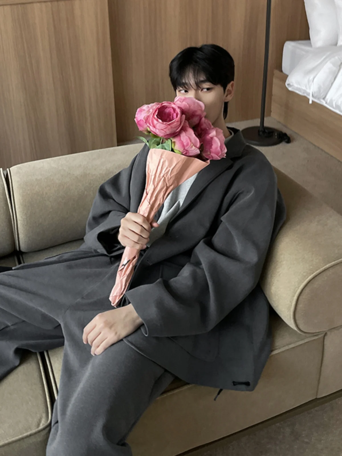 Мужской тонкий шерстяной пиджак/куртка в корейском стиле, повседневный, из полиэстера, не требующий глажки, с длинными рукавами
Мужской тонкий шерстяной пиджак/куртка в корейском стиле, повседневный, из полиэстера, не требующий глажки, с длинными рукавами