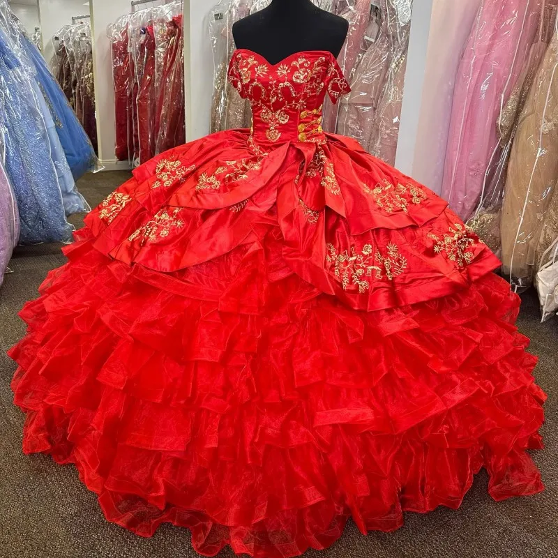 Red Flowers Embroidery Ball Gown Quinceanera Dresses Tiered Ruffles Sweet 16 Dress Vestido De 15 Anos Lace-Up Wedding Gowns
Red Flowers Embroidery Ball Gown Quinceanera Dresses Tiered Ruffles Sweet 16 Dress Vestido De 15 Anos Lace-Up Wedding Gowns