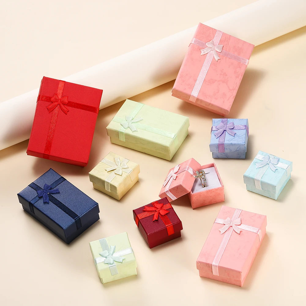 1 шт., высококачественное бумажное кольцо, ожерелье, квадратная коробка, ювелирное изделие, ожерелье, серьги, прямоугольная упаковка, подарочная коробка
1 шт., высококачественное бумажное кольцо, ожерелье, квадратная коробка, ювелирное изделие, ожерелье, серьги, прямоугольная упаковка, подарочная коробка