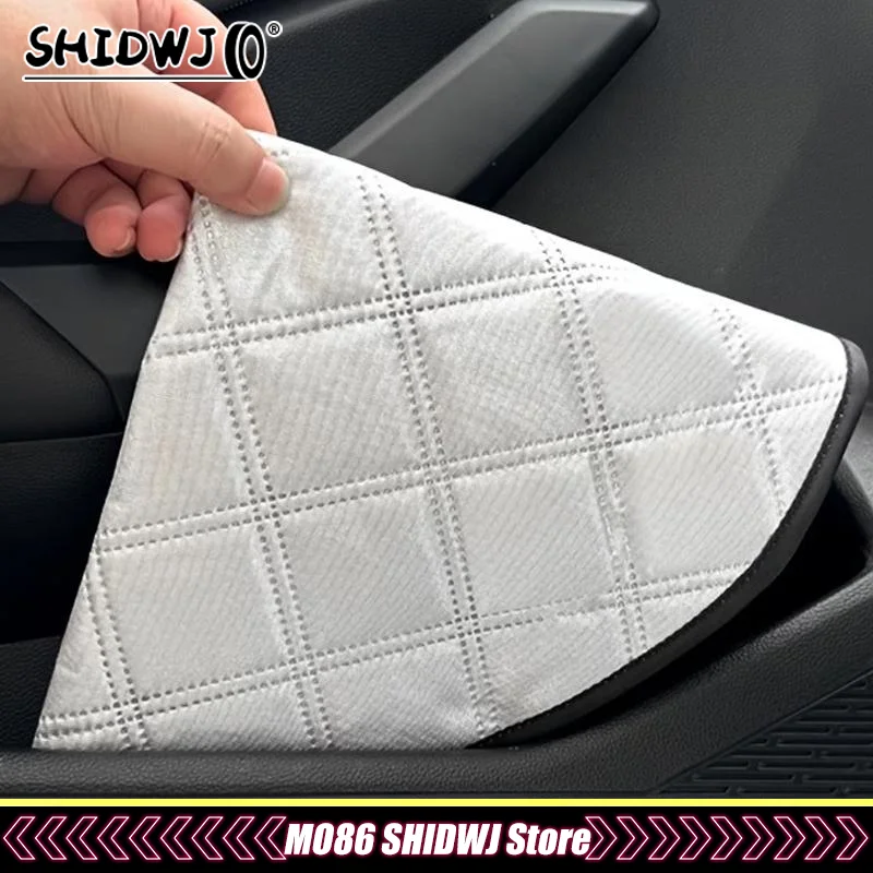 Universal Car Steering Wheel Cover, Heat-insulating, Sun-protective, And Compatible With Multiple Car Models
Universal Car Steering Wheel Cover, Heat-insulating, Sun-protective, And Compatible With Multiple Car Models
