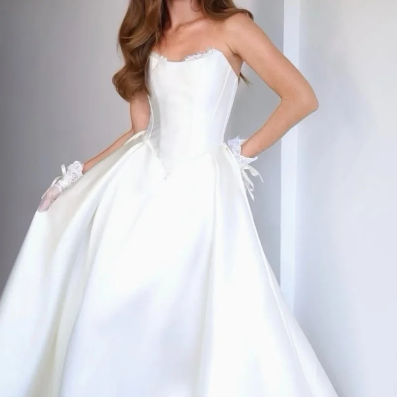 Satin White Appliques Wedding Dresses off-shoulder A skirt decal Bridal Gowns Made Customized
Satin White Appliques Wedding Dresses off-shoulder A skirt decal Bridal Gowns Made Customized