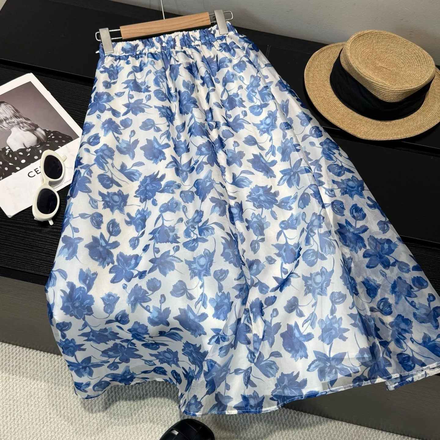 Романтичная юбка миди с цветочным принтом и эластичной талией, женская летняя элегантная утягивающая юбка А-силуэта с высокой талией, для офиса, средней длины
Романтичная юбка миди с цветочным принтом и эластичной талией, женская летняя элегантная утягивающая юбка А-силуэта с высокой талией, для офиса, средней длины