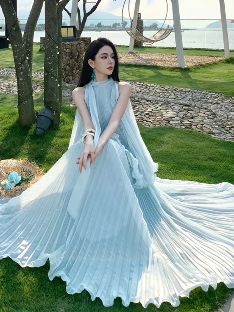 Summer Beach Vacation Women's Outfit Set Sleeveless Halter Top And High Waist Midi Skirt Floor Length Two-Piece Ensemble
Summer Beach Vacation Women's Outfit Set Sleeveless Halter Top And High Waist Midi Skirt Floor Length Two-Piece Ensemble