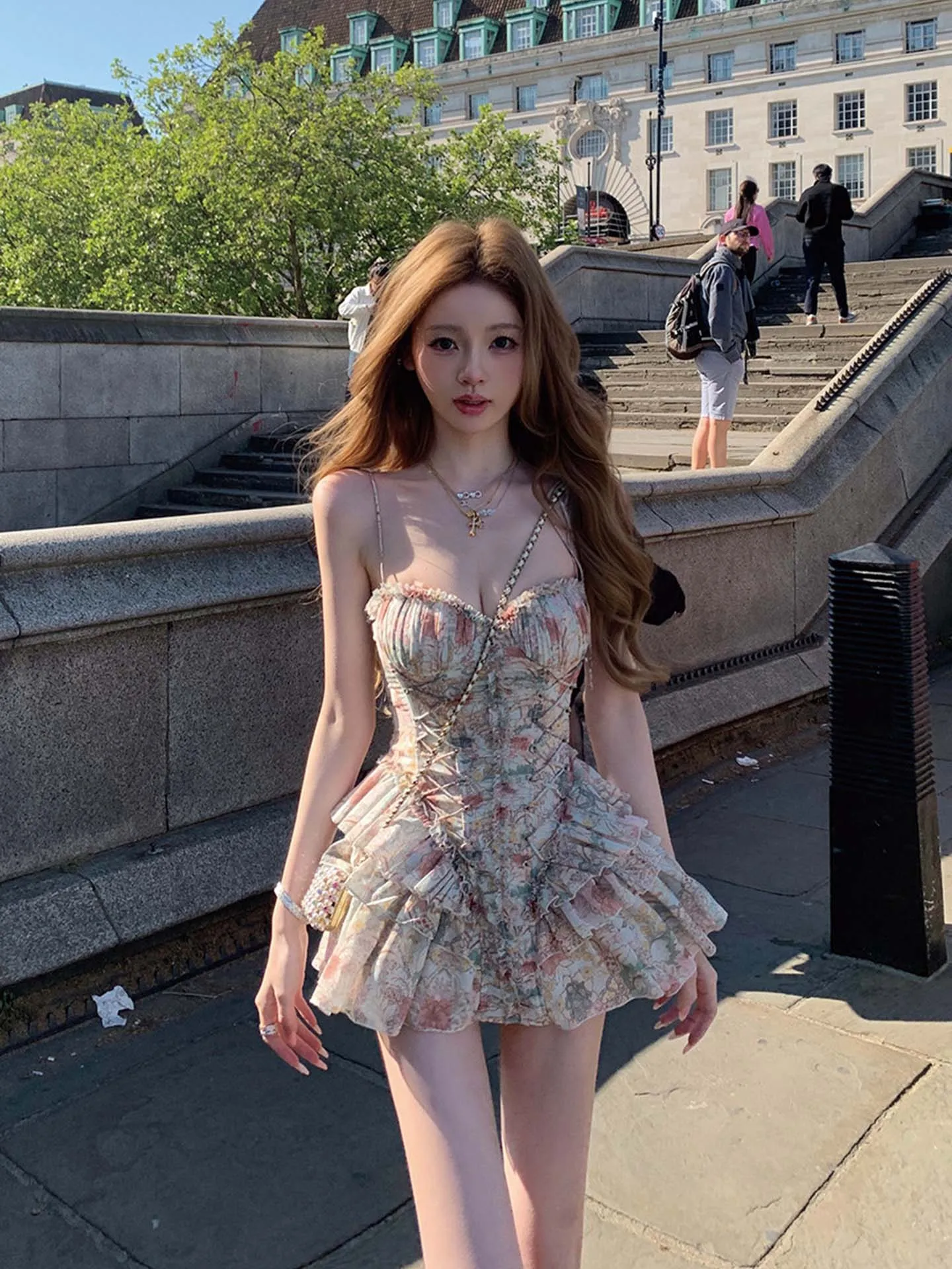 Summer New Style Women's Fishbone Print Heavy Embroidery Belted Halter Dress Slimming Short Skirt with Puff Sleeves Casual Wear
Summer New Style Women's Fishbone Print Heavy Embroidery Belted Halter Dress Slimming Short Skirt with Puff Sleeves Casual Wear