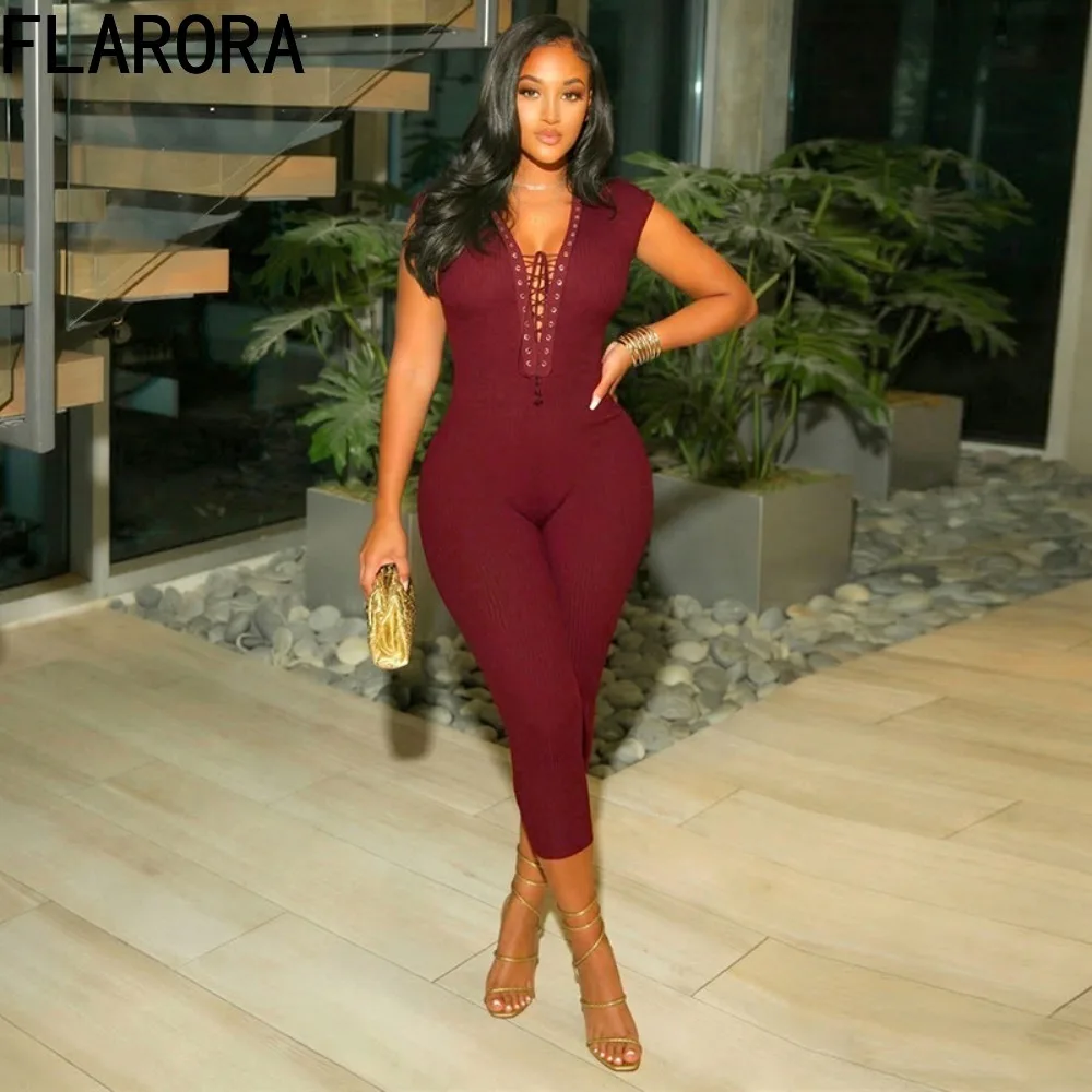 FLARORA Сексуальный комбинезон-бандаж для женщин, однотонный, с глубоким V-образным вырезом, без рукавов, облегающий, для клуба и вечеринок, уличный стиль
FLARORA Сексуальный комбинезон-бандаж для женщин, однотонный, с глубоким V-образным вырезом, без рукавов, облегающий, для клуба и вечеринок, уличный стиль