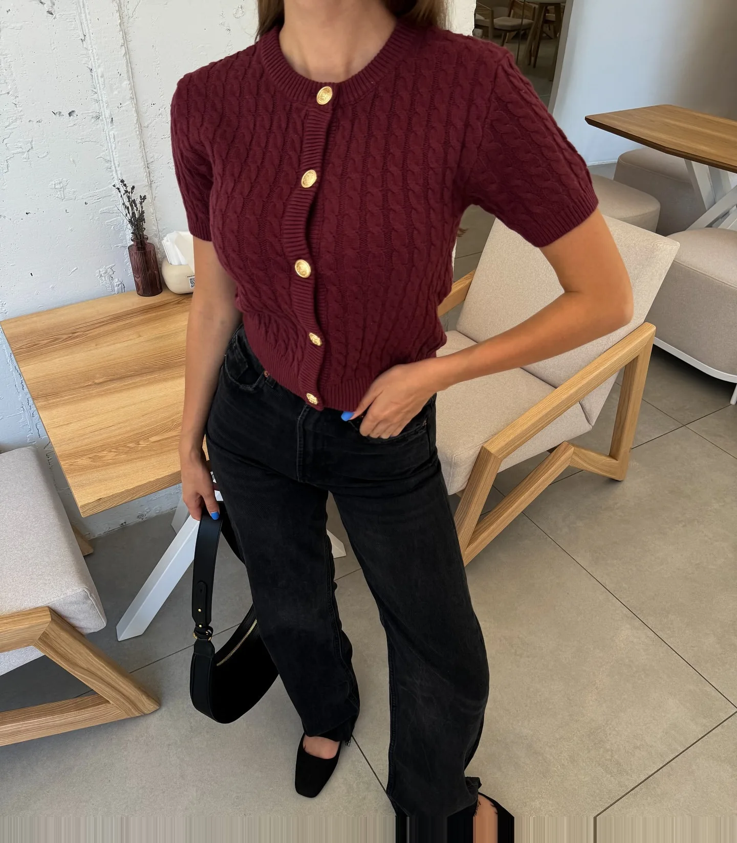 Spring/Autumn New Women's Fashion Knitted Cardigan Sweater Casual Solid Color Collar Spliced Rib Short Sleeve Commuter Top
Spring/Autumn New Women's Fashion Knitted Cardigan Sweater Casual Solid Color Collar Spliced Rib Short Sleeve Commuter Top