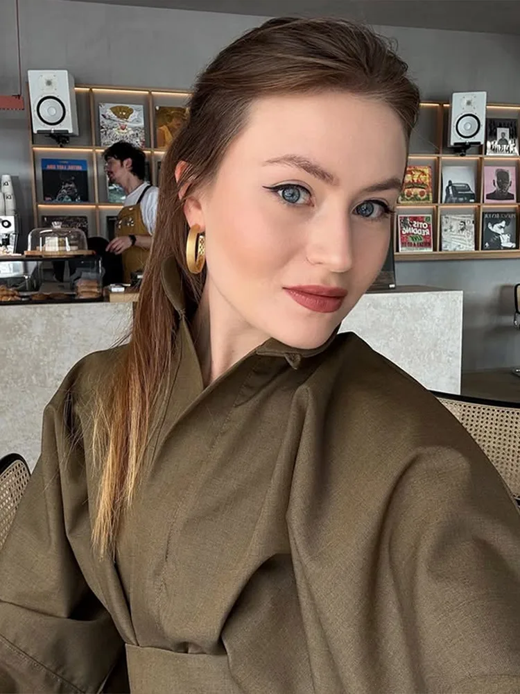 2025 New Women Solid High Waist Jumpsuit Fashion Turn-down Collar Long Sleeve Lace Up Loose Jumpsuits Lady Summer Chic Clothes
2025 New Women Solid High Waist Jumpsuit Fashion Turn-down Collar Long Sleeve Lace Up Loose Jumpsuits Lady Summer Chic Clothes 