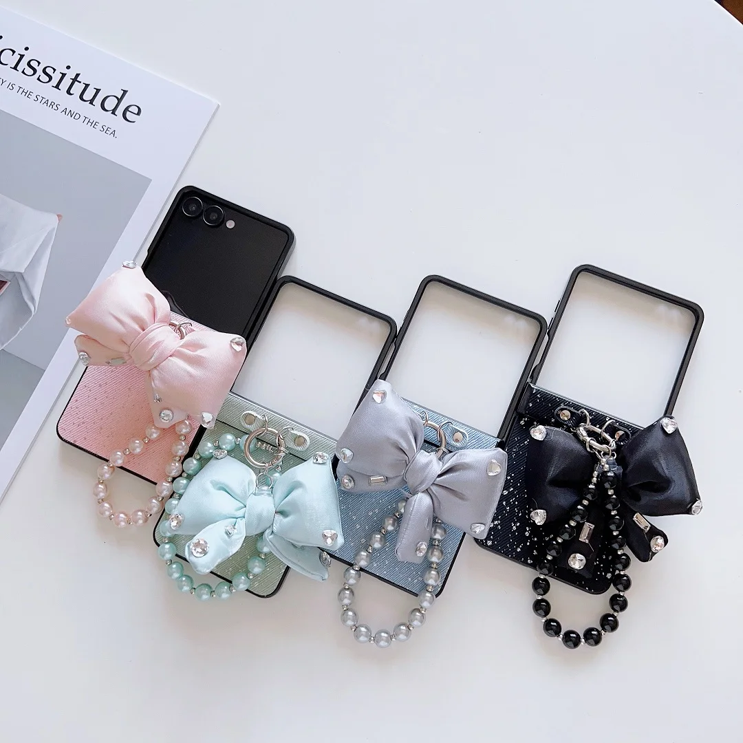 Модный чехол-браслет с большим бантом и жемчугом для Samsung Galaxy Flip5 Flip6 Z Flip7, чехол для телефона Z Flip4 Z Flip 5 Z Flip 6 Z Flip 7
Модный чехол-браслет с большим бантом и жемчугом для Samsung Galaxy Flip5 Flip6 Z Flip7, чехол для телефона Z Flip4 Z Flip 5 Z Flip 6 Z Flip 7