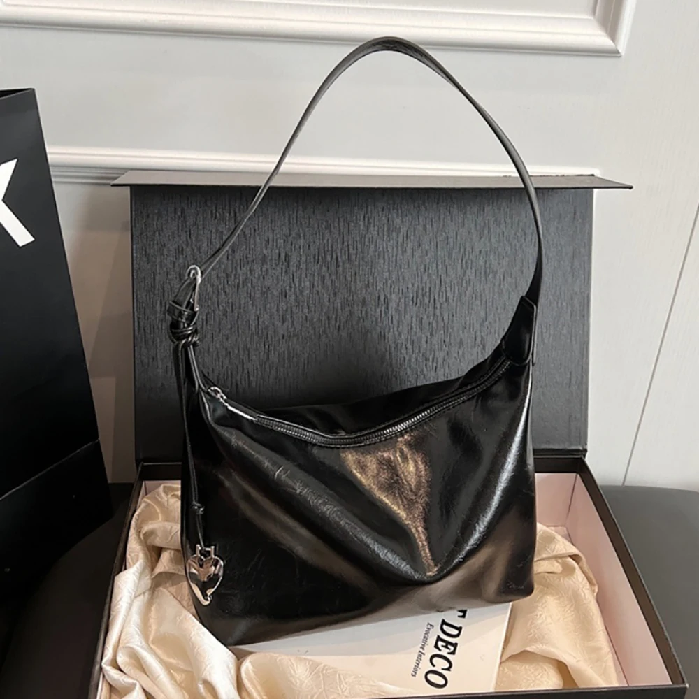 Women Casual Soft Totes Bag Korean Style Simple Solid Color Single Shoulder Bags Outdoor Large Capacity Versatile Crossbody Pack
Women Casual Soft Totes Bag Korean Style Simple Solid Color Single Shoulder Bags Outdoor Large Capacity Versatile Crossbody Pack