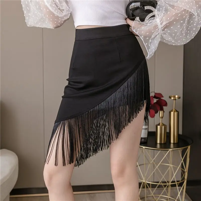 Dance skirt fringed elastic women's small flowing miniskirt fashion short hip-wrapped high-waisted hot pants skirt
Dance skirt fringed elastic women's small flowing miniskirt fashion short hip-wrapped high-waisted hot pants skirt