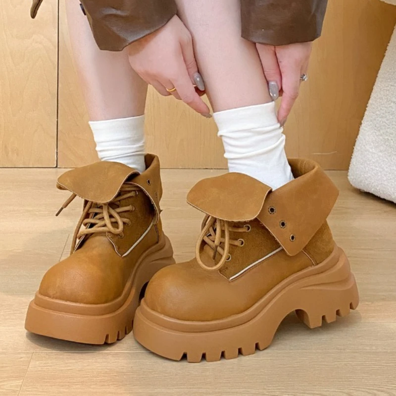 2025 новые зимние ботильоны, женские модные туфли на плоской подошве и платформе, повседневная спортивная обувь, трендовые брендовые женские кроссовки, зимние ботинки на шнуровке
2025 новые зимние ботильоны, женские модные туфли на плоской подошве и платформе, повседневная спортивная обувь, трендовые брендовые женские кроссовки, зимние ботинки на шнуровке