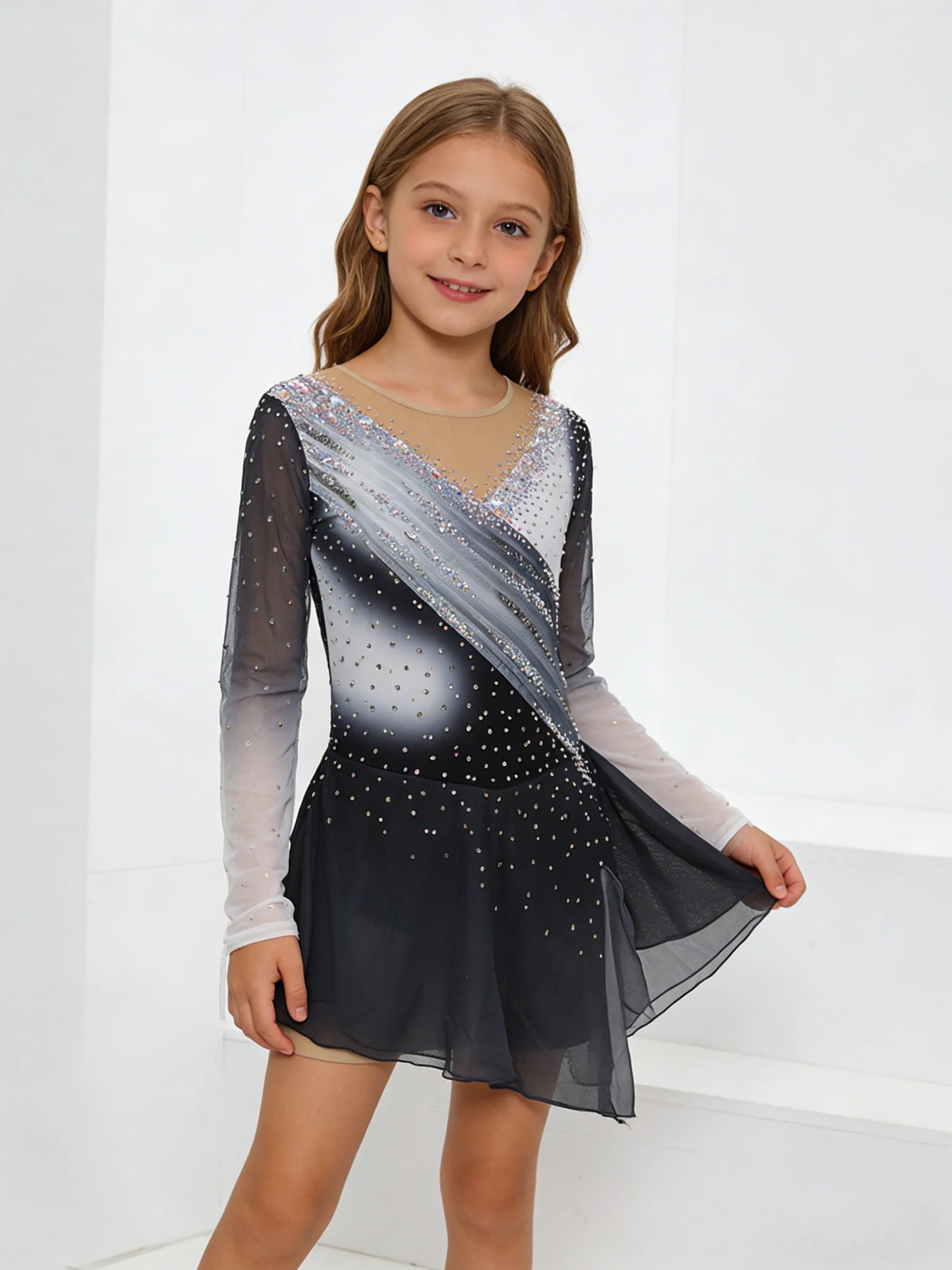 Luxury Rhinestone-Embellished Gradient Figure Skating Outfit Sheer Long Sleeve V-Back Design with Asymmetrical Mesh Skirt5PCS
Luxury Rhinestone-Embellished Gradient Figure Skating Outfit Sheer Long Sleeve V-Back Design with Asymmetrical Mesh Skirt5PCS