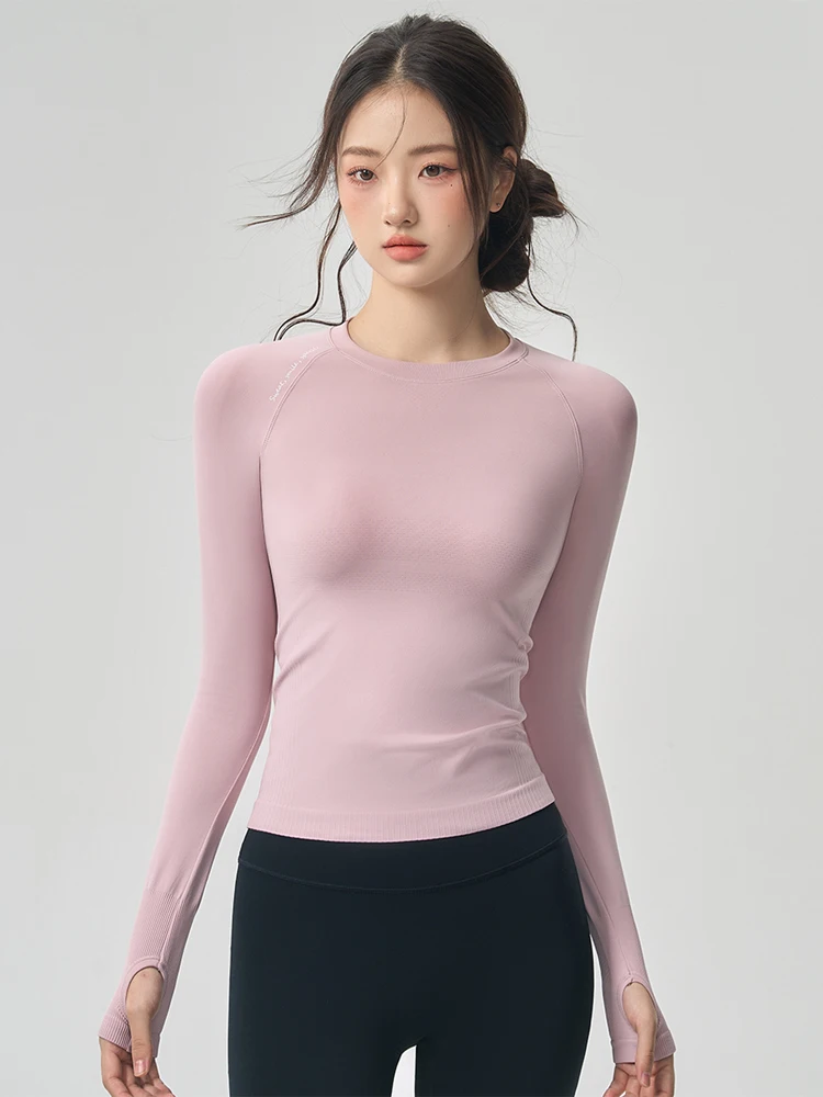 Комплект спортивной одежды Slim Fit для женщин, осенне-зимний комплект для йоги Long Sve Qui Dry, тренировочная одежда для бега, нейлоновая одежда с высокой талией...
Комплект спортивной одежды Slim Fit для женщин, осенне-зимний комплект для йоги Long Sve Qui Dry, тренировочная одежда для бега, нейлоновая одежда с высокой талией...