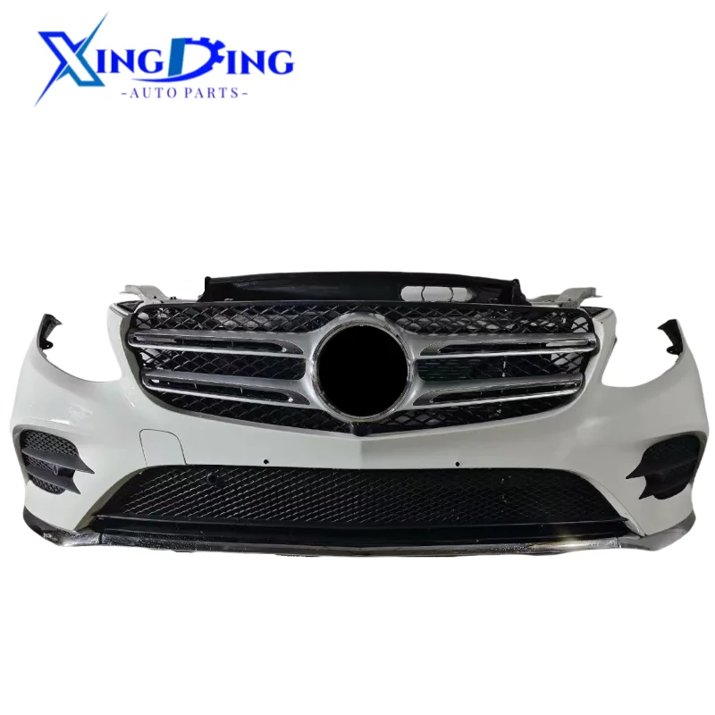 The Original Bumper for W253, Featuring a Grille and a Front Lamp Cover, Fits Perfectly.
The Original Bumper for W253, Featuring a Grille and a Front Lamp Cover, Fits Perfectly.