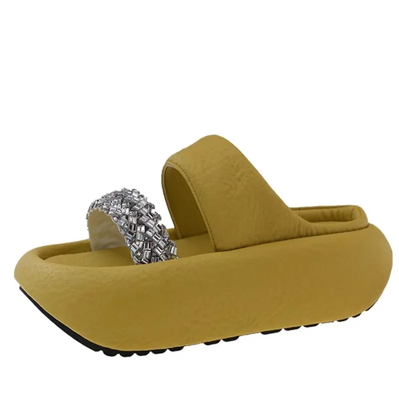 Женские сандалии на платформе с толстой подошвой, летняя уличная одежда, дышащие пляжные тапочки, туфли без шнуровки с ромбовидными украшениями
Женские сандалии на платформе с толстой подошвой, летняя уличная одежда, дышащие пляжные тапочки, туфли без шнуровки с ромбовидными украшениями