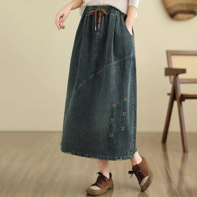 Casual Women Denim Skirt Y2k Clothes Long Skirt Harajuku Fashion Vintage Floral Embroidery A-line Jean Skirt Woman
Casual Women Denim Skirt Y2k Clothes Long Skirt Harajuku Fashion Vintage Floral Embroidery A-line Jean Skirt Woman