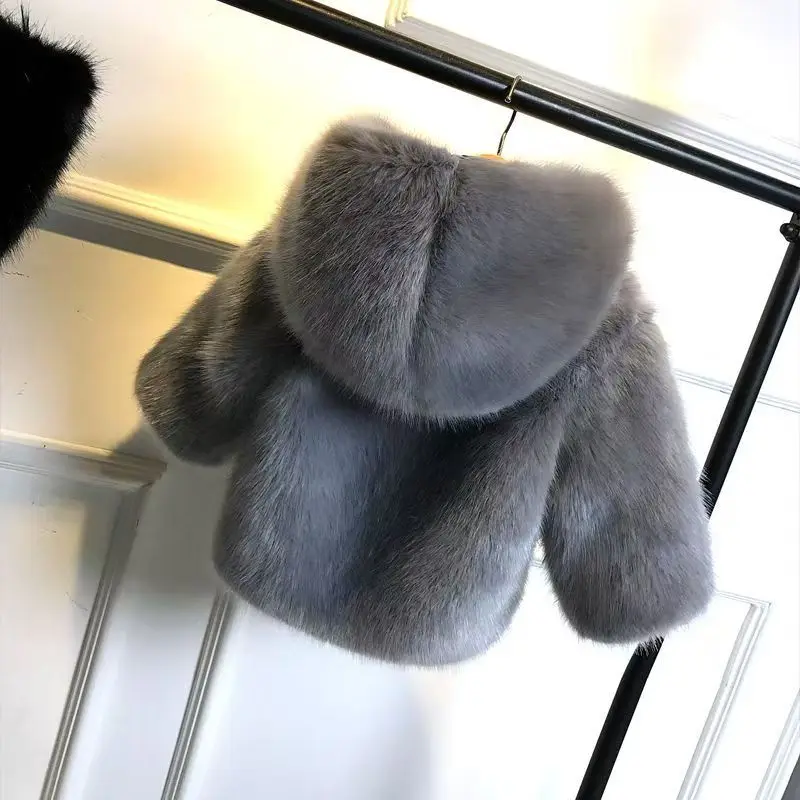 Детская зимняя одежда на меху, пальто из искусственного норкового меха, хлопковая куртка с капюшоном для мальчиков и девочек, плотное хлопковое пальто
Детская зимняя одежда на меху, пальто из искусственного норкового меха, хлопковая куртка с капюшоном для мальчиков и девочек, плотное хлопковое пальто