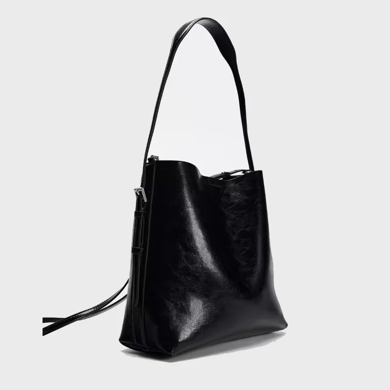 Bucket Shoulder Side Bags for Women 2025 Female Designers Trend Leather Crossbody Bag Purses and Handbags
Bucket Shoulder Side Bags for Women 2025 Female Designers Trend Leather Crossbody Bag Purses and Handbags
