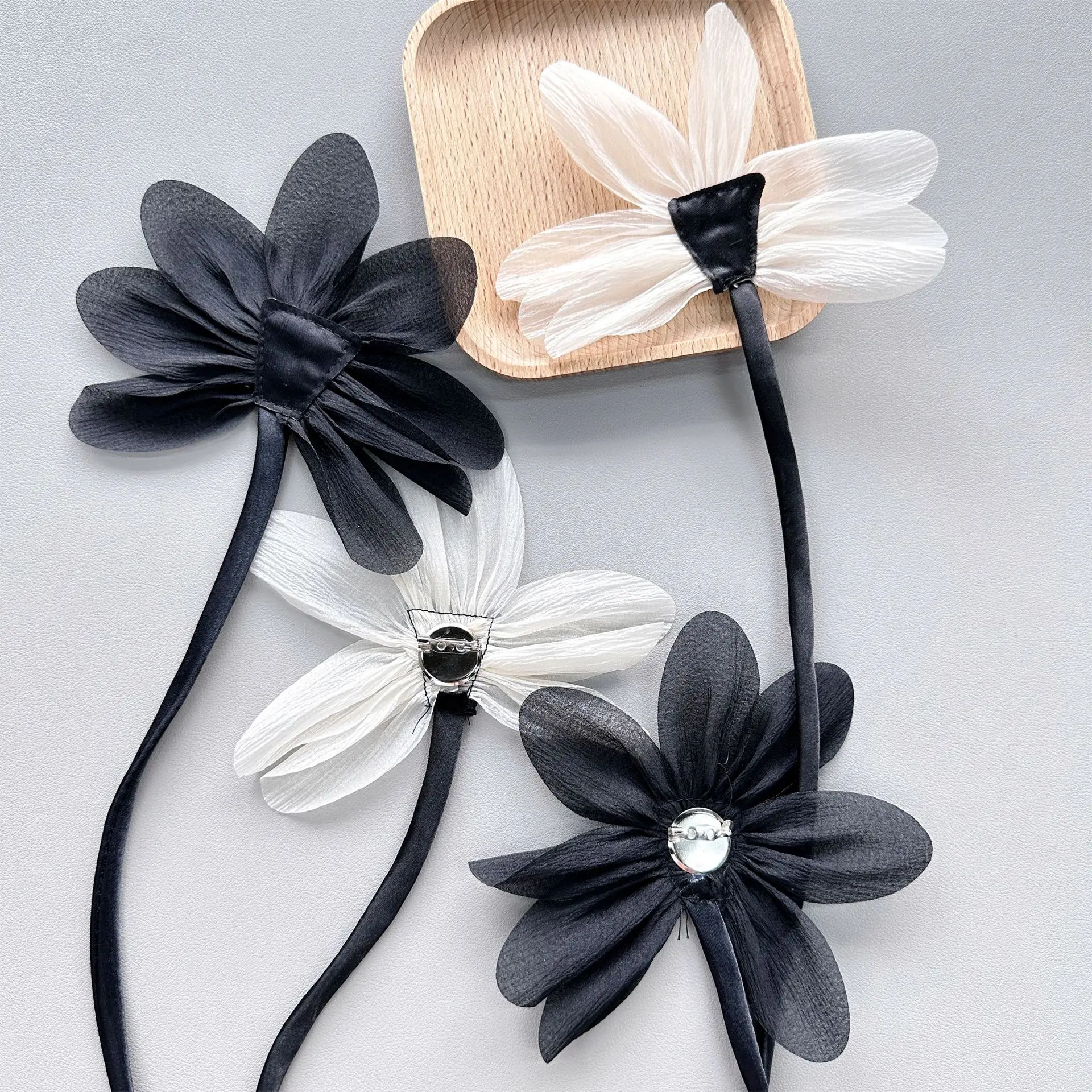 3D Organza Flower Brooch Pins, Sheer Ruffled Fabric Flower Applique with Safety Pin for Clothing DIY, Dress, Blouse, Bag, Hair
3D Organza Flower Brooch Pins, Sheer Ruffled Fabric Flower Applique with Safety Pin for Clothing DIY, Dress, Blouse, Bag, Hair