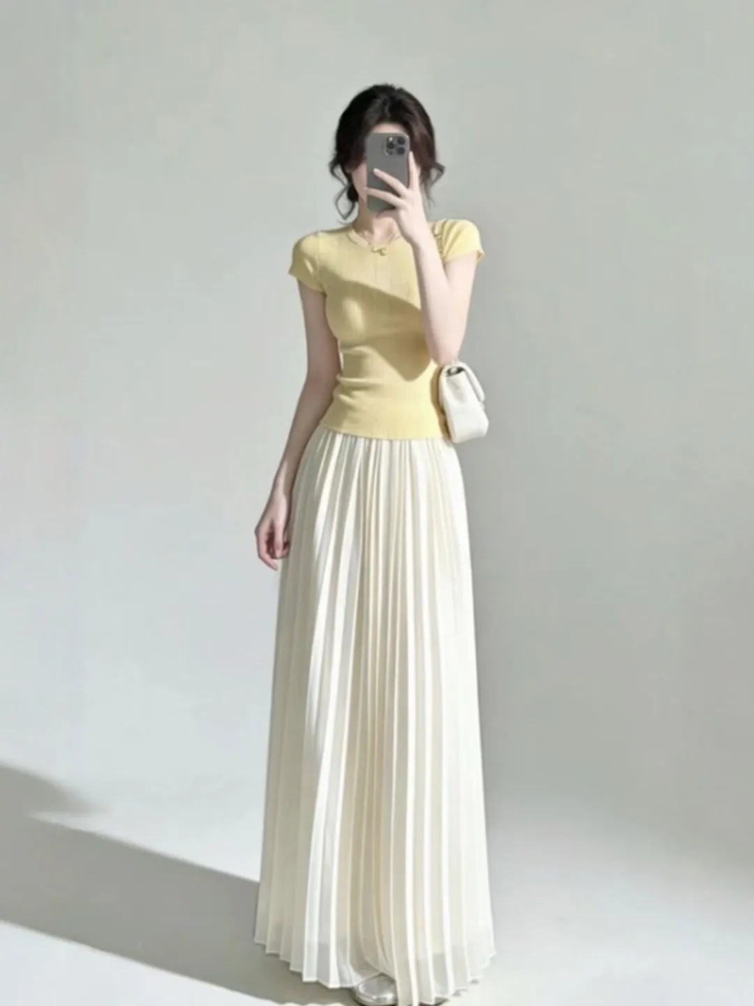 Chic Summer Outfit Set Gentle Style Half Skirt Top Two-Piece Set Soft Color Block Design Comfortable Cotton Material
Chic Summer Outfit Set Gentle Style Half Skirt Top Two-Piece Set Soft Color Block Design Comfortable Cotton Material