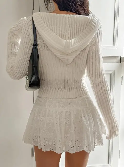 Women's Long Sleeved Woolen T-Shirt Sweater for Autumn And Winter Vacation 2025 Fashionable Casual Knitwear
Women's Long Sleeved Woolen T-Shirt Sweater for Autumn And Winter Vacation 2025 Fashionable Casual Knitwear