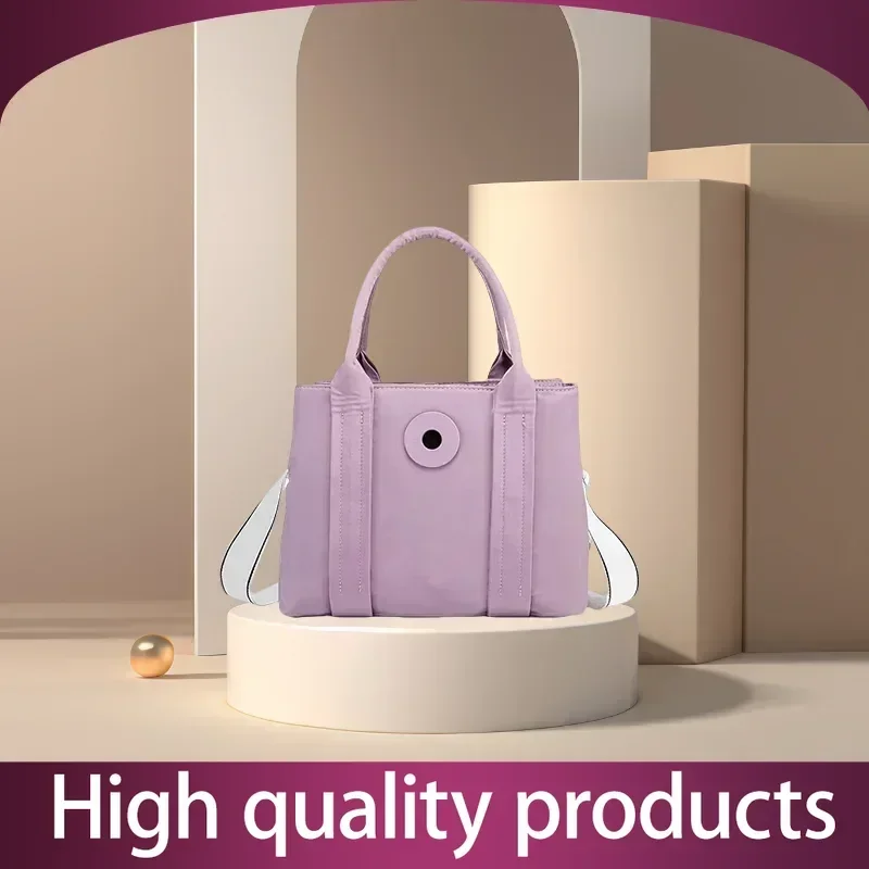 The most popular classic style handbag, stylish and beautiful, with logo, suitable for daily use
The most popular classic style handbag, stylish and beautiful, with logo, suitable for daily use