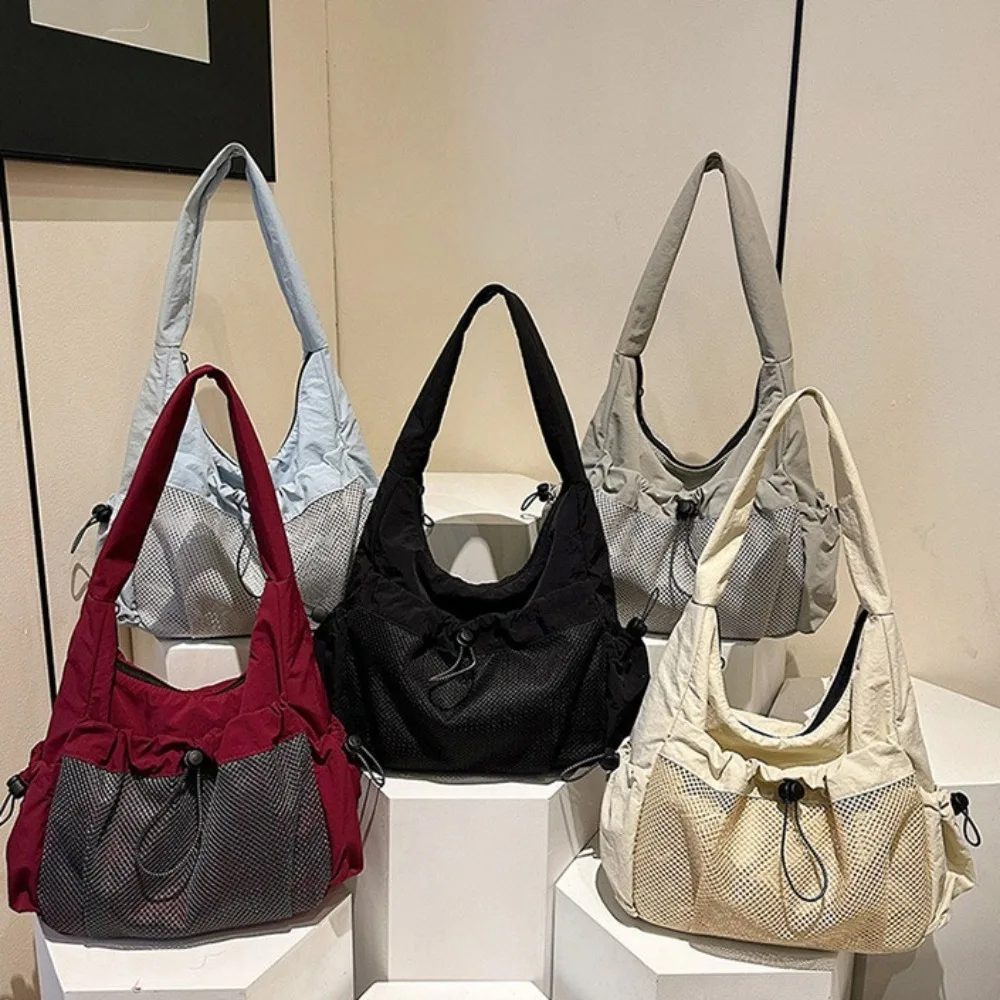 Lightweight Korean Style Nylon Pleated Crossbody Bag Soft Drawstring Underarm Tote Bag Solid Color Casual Half Moon Bags Outdoor
Lightweight Korean Style Nylon Pleated Crossbody Bag Soft Drawstring Underarm Tote Bag Solid Color Casual Half Moon Bags Outdoor
