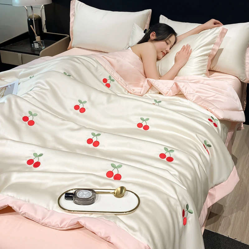 New Full Embroidery Series Wash Summer Cool Quilted By Air Conditioning Is Not Ice Skin Colchas Para Cama 150 Verano Ventilate
New Full Embroidery Series Wash Summer Cool Quilted By Air Conditioning Is Not Ice Skin Colchas Para Cama 150 Verano Ventilate