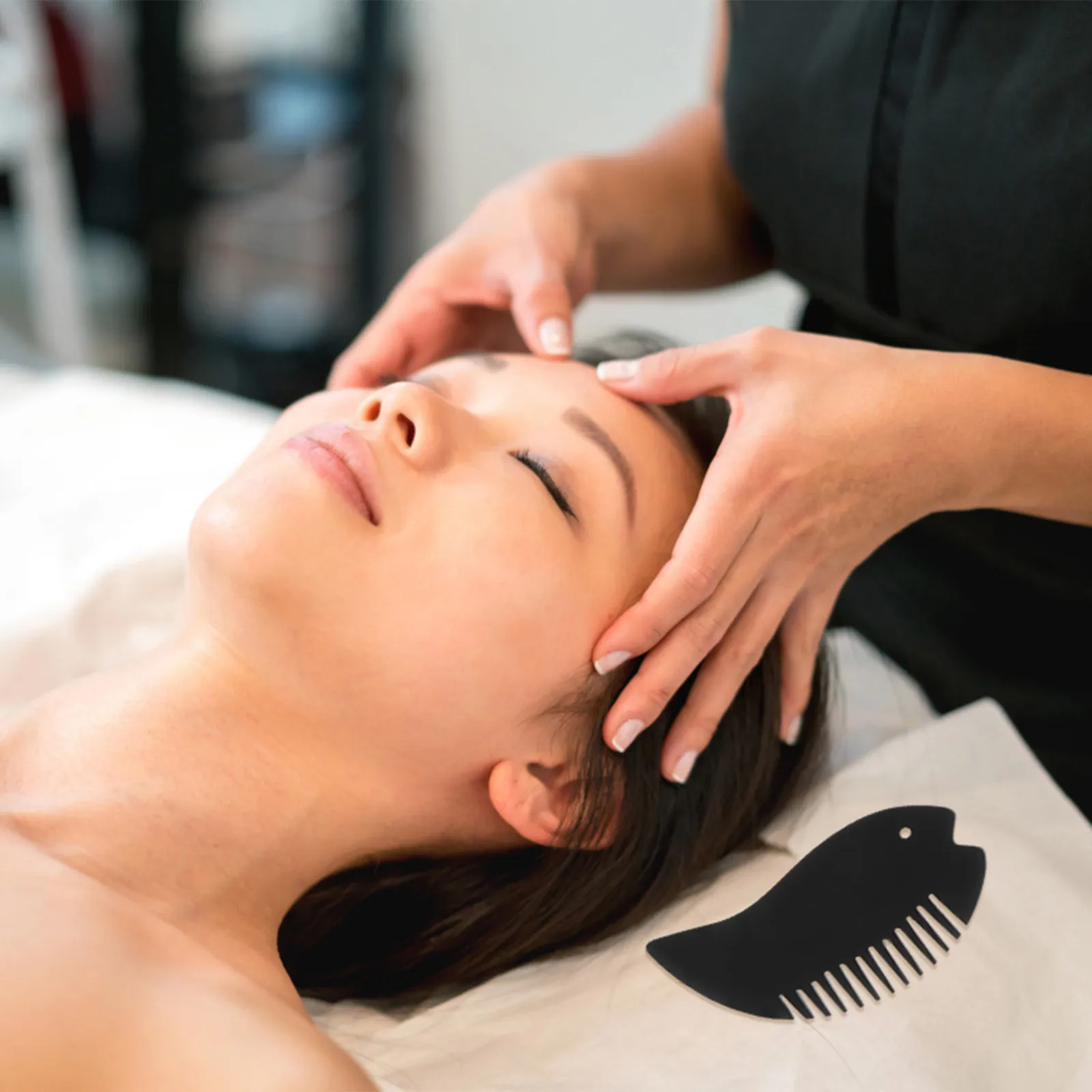 2Pcs Fish-Shaped Comb Comfortable Grip Unique Gua Sha Boards for Body Massage Hair Styling Portable Scraping Tools
2Pcs Fish-Shaped Comb Comfortable Grip Unique Gua Sha Boards for Body Massage Hair Styling Portable Scraping Tools