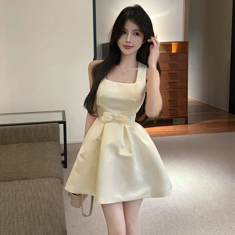 Slimming Puff Sleeve Dress Square Collar Low Waist A-Line Knitted Summer Casual Party Women's Fashion Retro Style Dress
Slimming Puff Sleeve Dress Square Collar Low Waist A-Line Knitted Summer Casual Party Women's Fashion Retro Style Dress