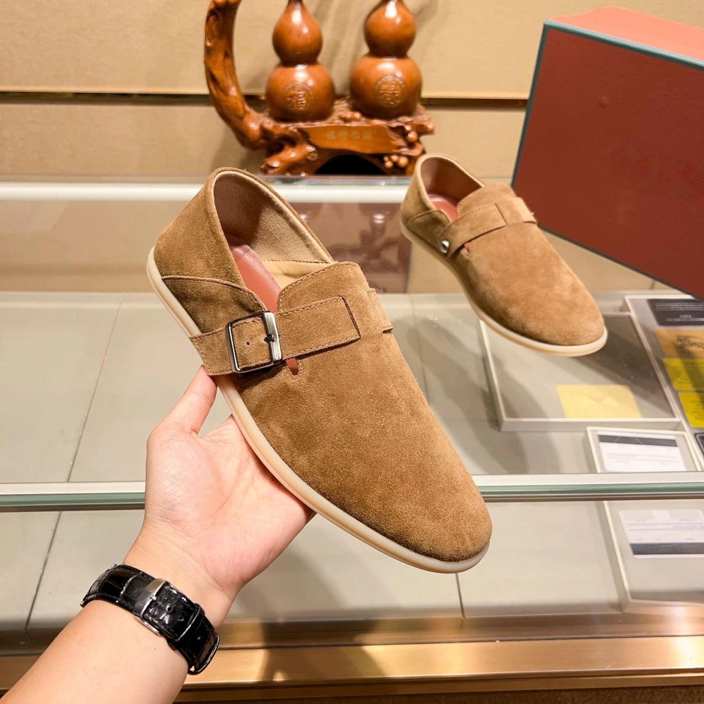 Handmade Men's Shoes Luxury Brand Loafers Fall Winter Leather Moccasins Calfskin Suede Anti-slip Casual Shoes Holiday Gifts
Handmade Men's Shoes Luxury Brand Loafers Fall Winter Leather Moccasins Calfskin Suede Anti-slip Casual Shoes Holiday Gifts