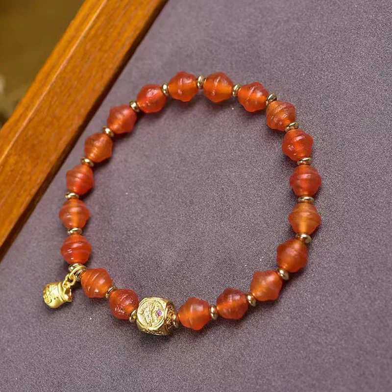 Natural Xizhou Agate , Tibetan-style Buddhist , White Crystal Pixiu, Zaki Ramka Beads, Red Bead Bracelet
Natural Xizhou Agate , Tibetan-style Buddhist , White Crystal Pixiu, Zaki Ramka Beads, Red Bead Bracelet