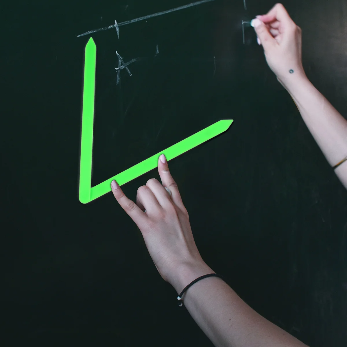 2pcs Magnetic Teaching Aid Angle Demonstrator For Math Geometry Simple Design Strong Magnetic Nails Blackboard Use Angle
2pcs Magnetic Teaching Aid Angle Demonstrator For Math Geometry Simple Design Strong Magnetic Nails Blackboard Use Angle