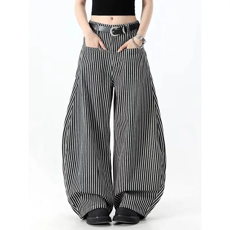 American retro cleanfit black and white striped scimitar jeans men's and women's straight cutout loose versatile pants
American retro cleanfit black and white striped scimitar jeans men's and women's straight cutout loose versatile pants