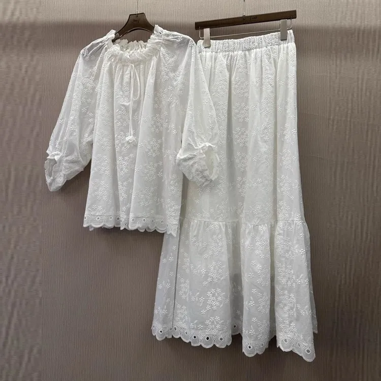 100%Cotton Women's Set 2025 Summer Clothes Set Lady Luxurious Embroidery Tops Blouse+Elastic Waist Long Blue White Maxi Skirts 
100%Cotton Women's Set 2025 Summer Clothes Set Lady Luxurious Embroidery Tops Blouse+Elastic Waist Long Blue White Maxi Skirts
