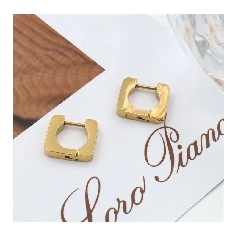 Specially for Square Smooth Stainless Steel Earrings That Do Not Fade, Fashionable Ear Jewelry, High-end Niche
Specially for Square Smooth Stainless Steel Earrings That Do Not Fade, Fashionable Ear Jewelry, High-end Niche