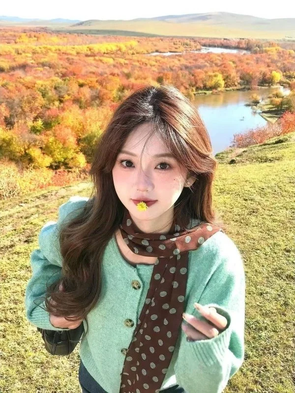 Green Retro Soft Knitted Sweater Jacket Women Early Spring Korean Style Lazy Loose round Neck Open Cardigan Top
Green Retro Soft Knitted Sweater Jacket Women Early Spring Korean Style Lazy Loose round Neck Open Cardigan Top