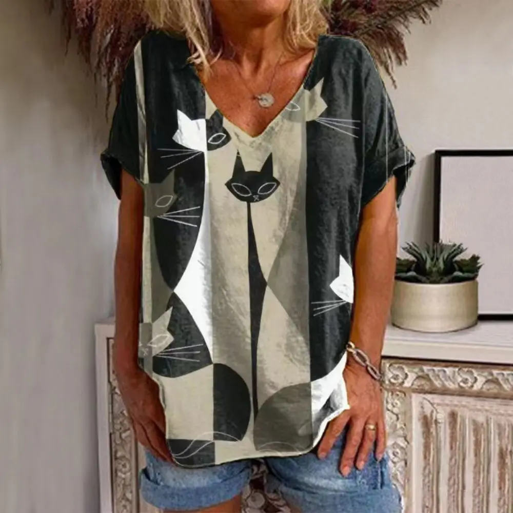Women Vintage T-shirt Cartoon Kitten Print Shirt V-neck Girls Clothes Harajuku Short Sleeve Sweatshirt Summer Oversized Blouse
Women Vintage T-shirt Cartoon Kitten Print Shirt V-neck Girls Clothes Harajuku Short Sleeve Sweatshirt Summer Oversized Blouse