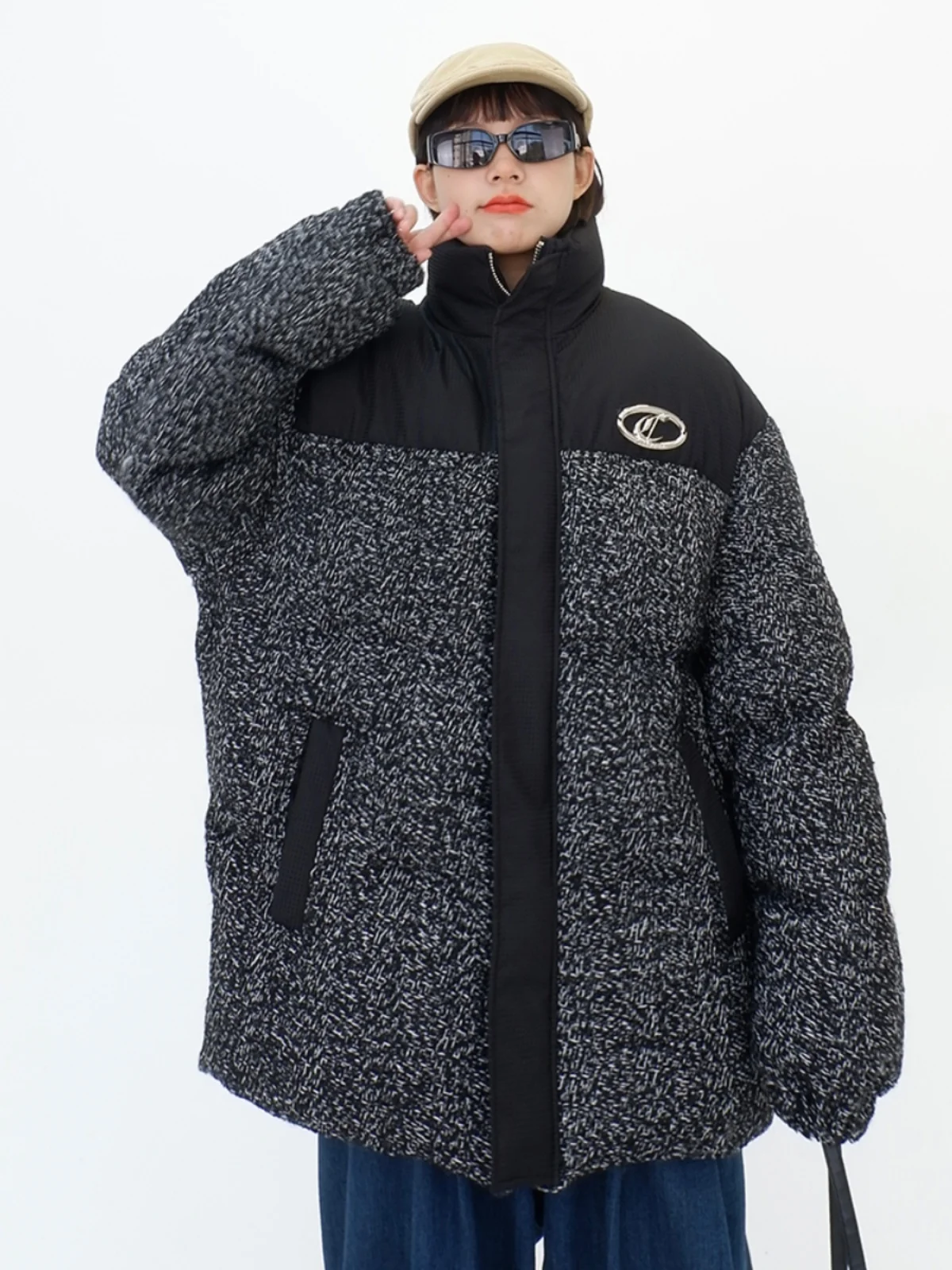 Knitted panel color contrast standing collar cotton Jackets for women 2023 winter new loose bf couple thickened Coats
Knitted panel color contrast standing collar cotton Jackets for women 2023 winter new loose bf couple thickened Coats