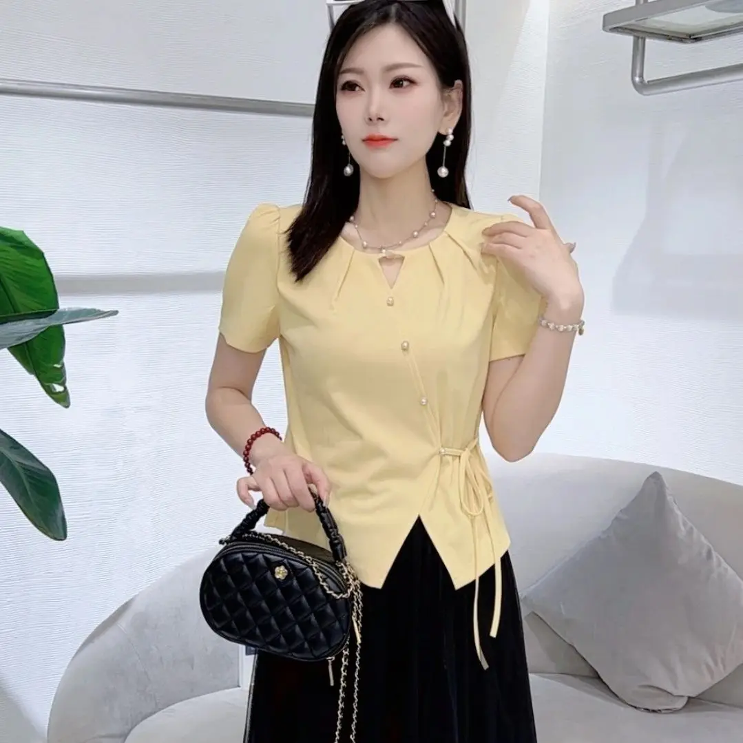 Fashionable Short Sleeve T-Shirt Slimming Waist Design Versatile Style Summer New Arrival Cotton Material V-Neck Regular Sleeve
Fashionable Short Sleeve T-Shirt Slimming Waist Design Versatile Style Summer New Arrival Cotton Material V-Neck Regular Sleeve