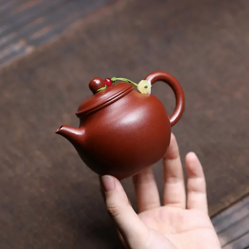 140ml Chinese Yixing Purple Clay Teapot Raw Ore Zhu Mud Kettle Household Handmade Beauty Tea Pot Tradition Zisha Teaware Tea Set
140ml Chinese Yixing Purple Clay Teapot Raw Ore Zhu Mud Kettle Household Handmade Beauty Tea Pot Tradition Zisha Teaware Tea Set