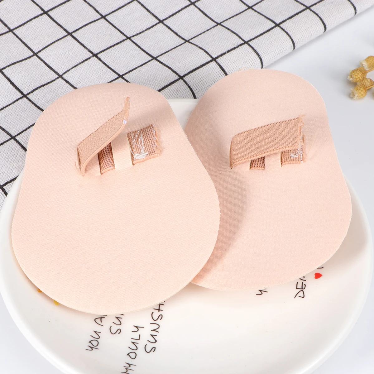 2 Pcs Toe Straightener Comfortable Breathable Reusable Correct Deforming Toes Overlapping Mallet Spreader Pad Foot Care
2 Pcs Toe Straightener Comfortable Breathable Reusable Correct Deforming Toes Overlapping Mallet Spreader Pad Foot Care