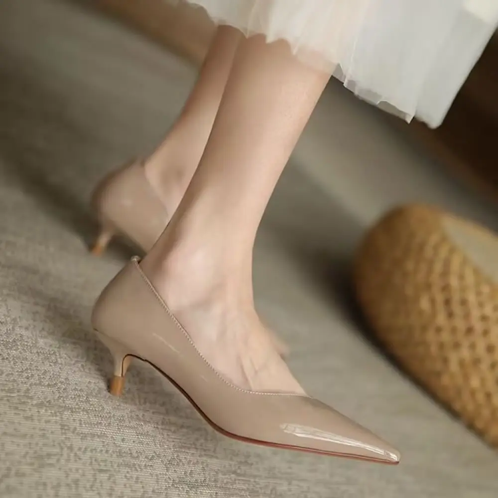 Женские туфли на высоком каблуке-шпильке 5 см, осенние новые французские туфли с острым носком без уставших ног, профессиональные туфли на каблуке
Женские туфли на высоком каблуке-шпильке 5 см, осенние новые французские туфли с острым носком без уставших ног, профессиональные туфли на каблуке